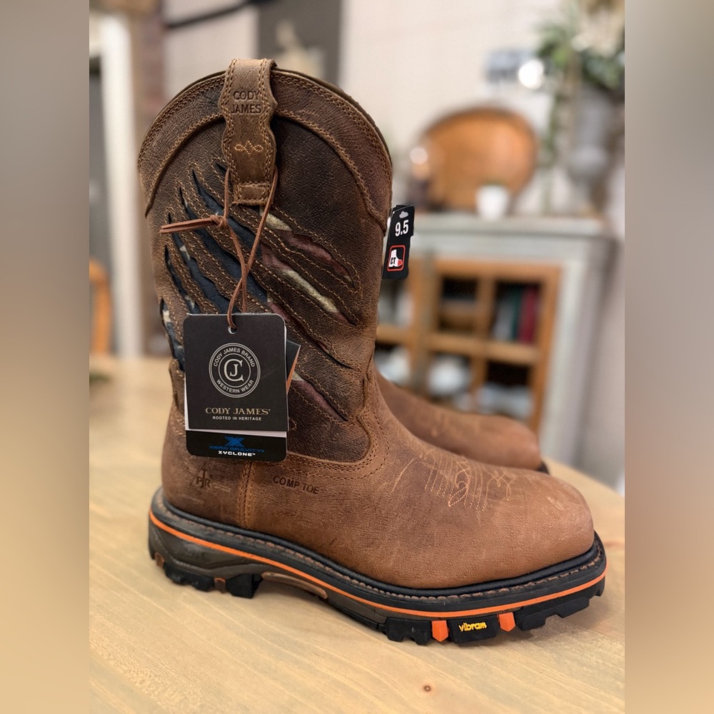 CODY JAMES MEN'S 11" FLAG
WESTERN WORK BOOTS - NANO
COMPOSITE TOE Size 9.5 D